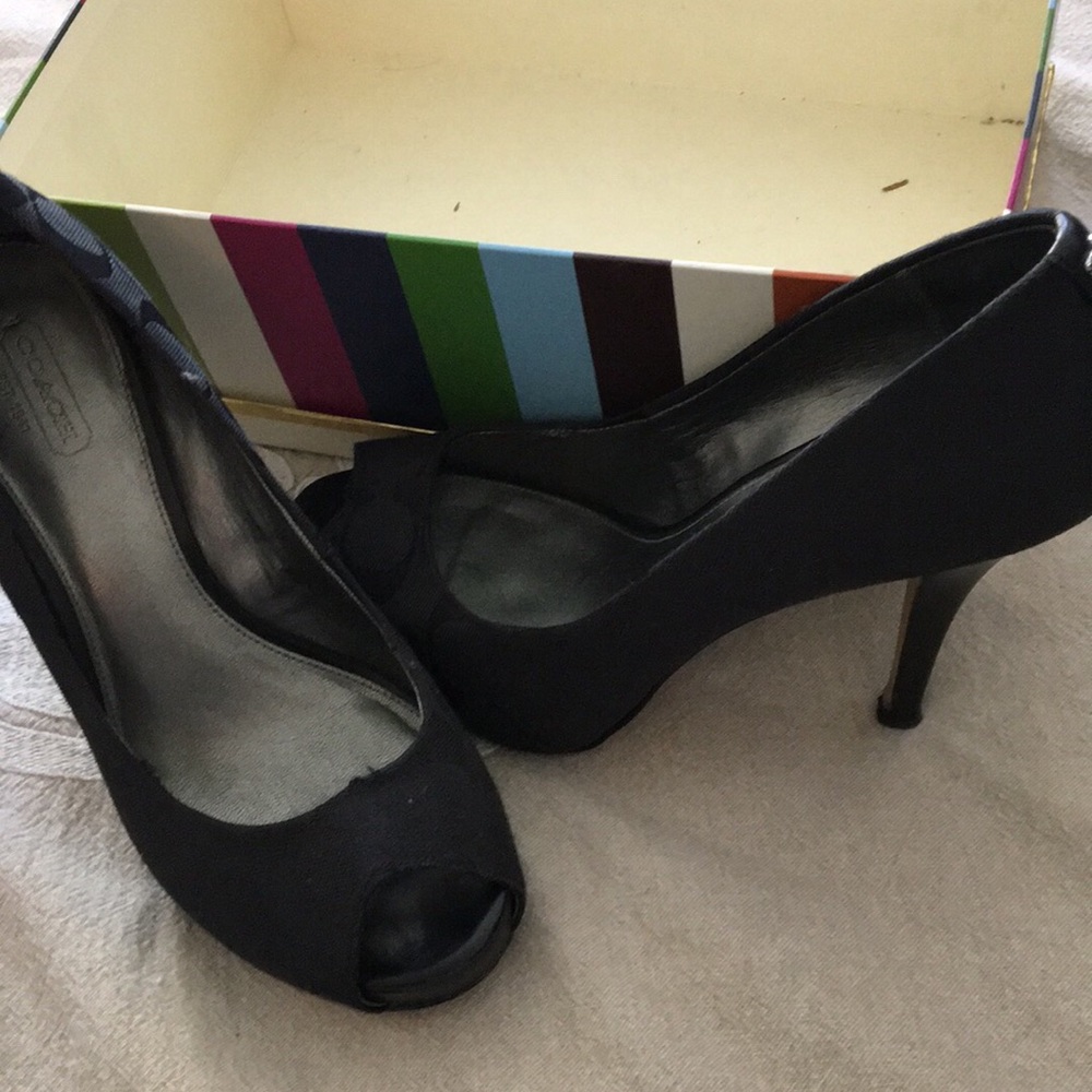 Heels - Picture 2 of 2